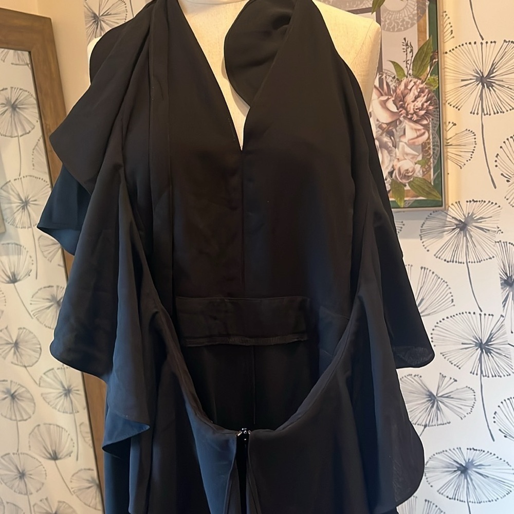 Romeo + Juliet L Elegant Black Halter Maxi Dress - Picture 3 of 3